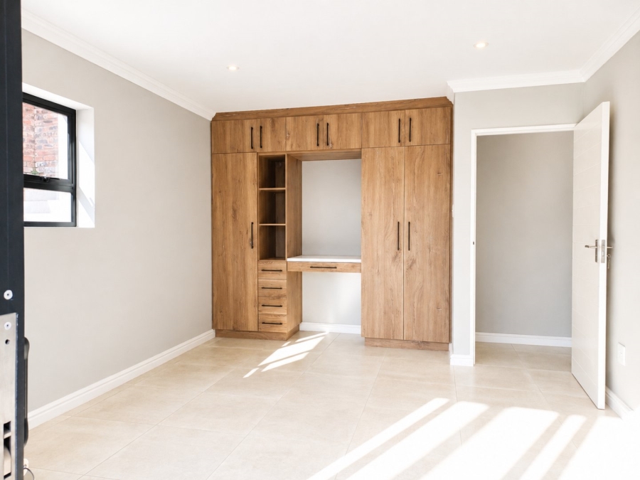 3 Bedroom Property for Sale in Fraaiuitsig Western Cape